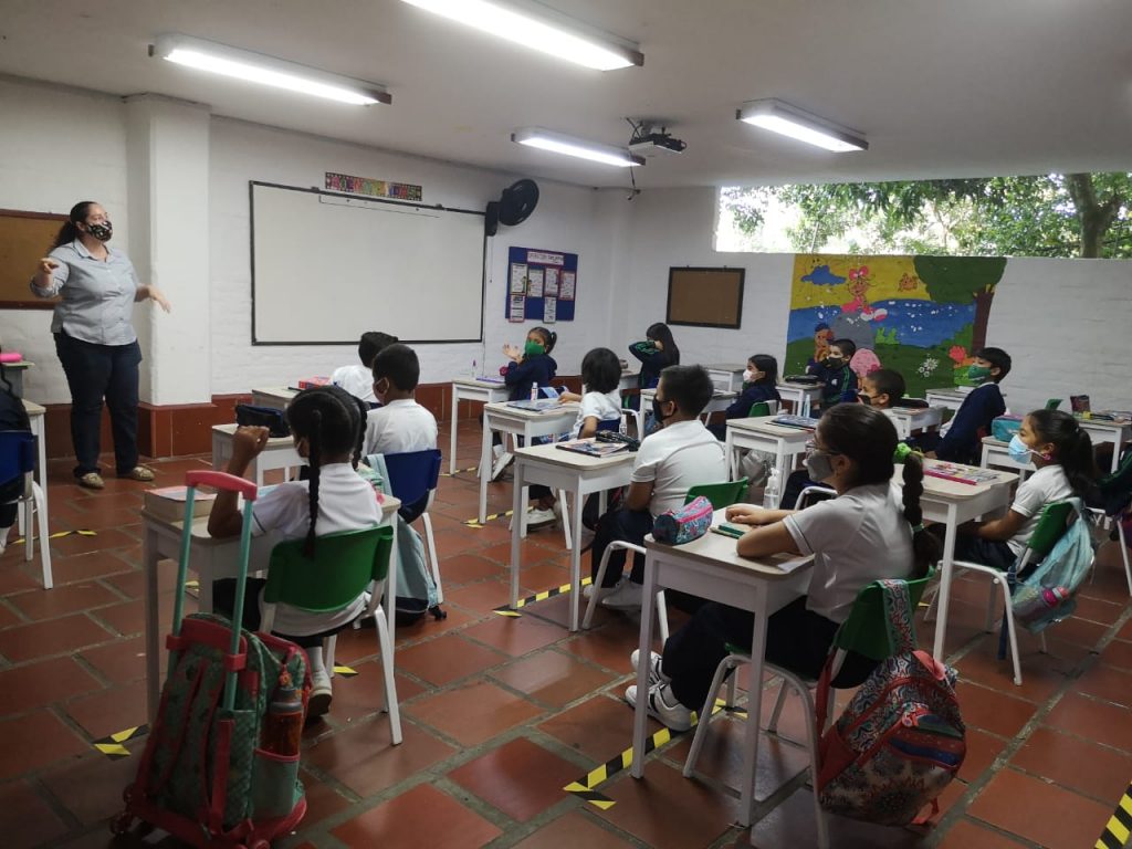 Así fue el primer día de clases en alternancia de los colegios privados en Cali