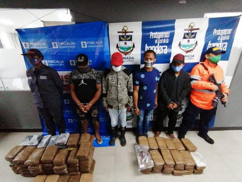 Caen cuatro extranjeros que transportaban 100 kilos de marihuana en el Pacífico