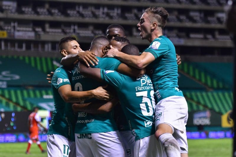 Deportivo Cali venció a Santa Fe y quedó a tres puntos de asegurar su clasificación