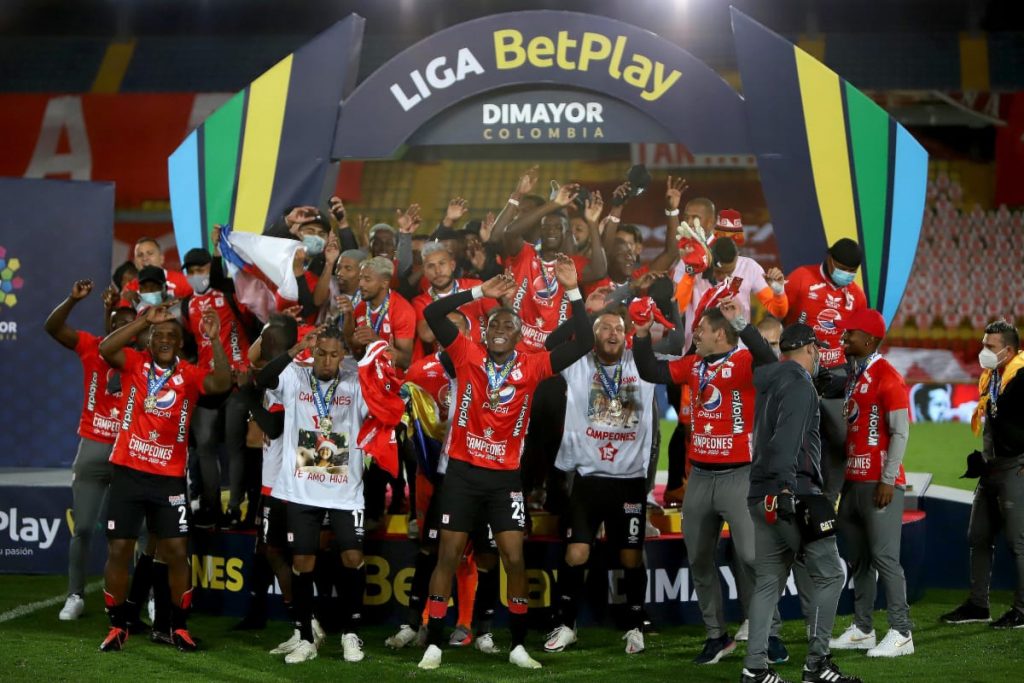 Pieza clave del América en el Bicampeonato le dice adiós al club escarlata