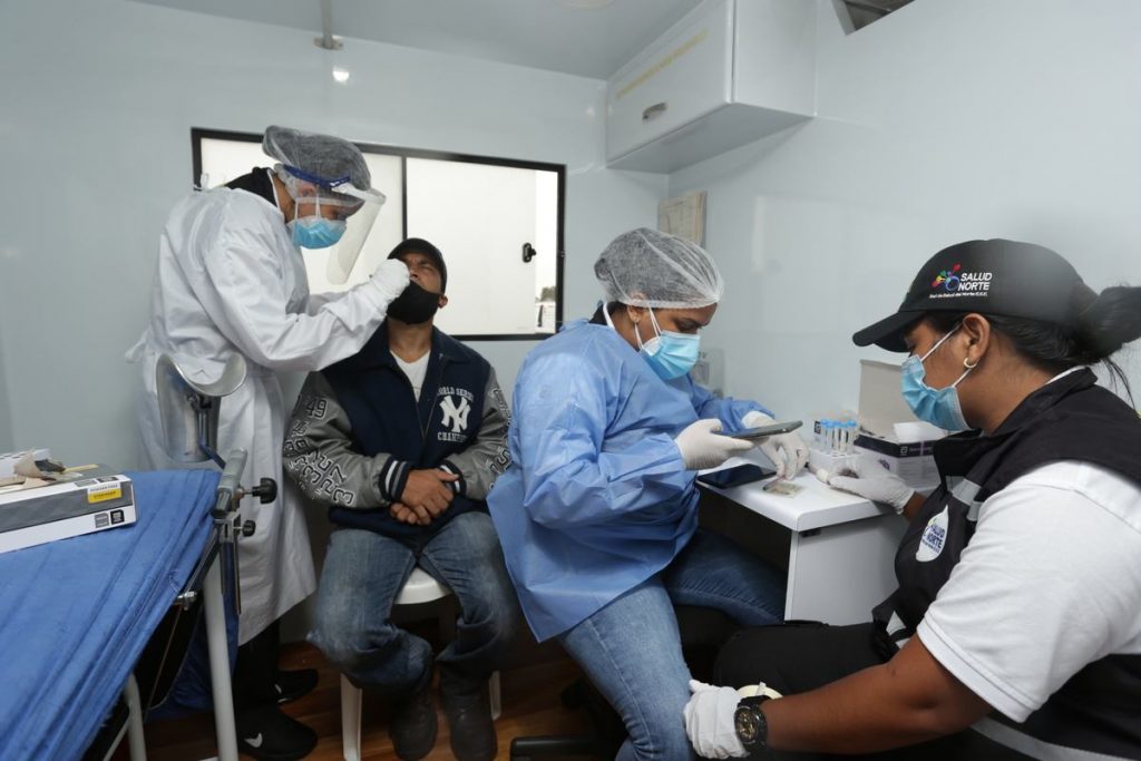 Realizaron pruebas de covid-19 a personal del alumbrado navideño