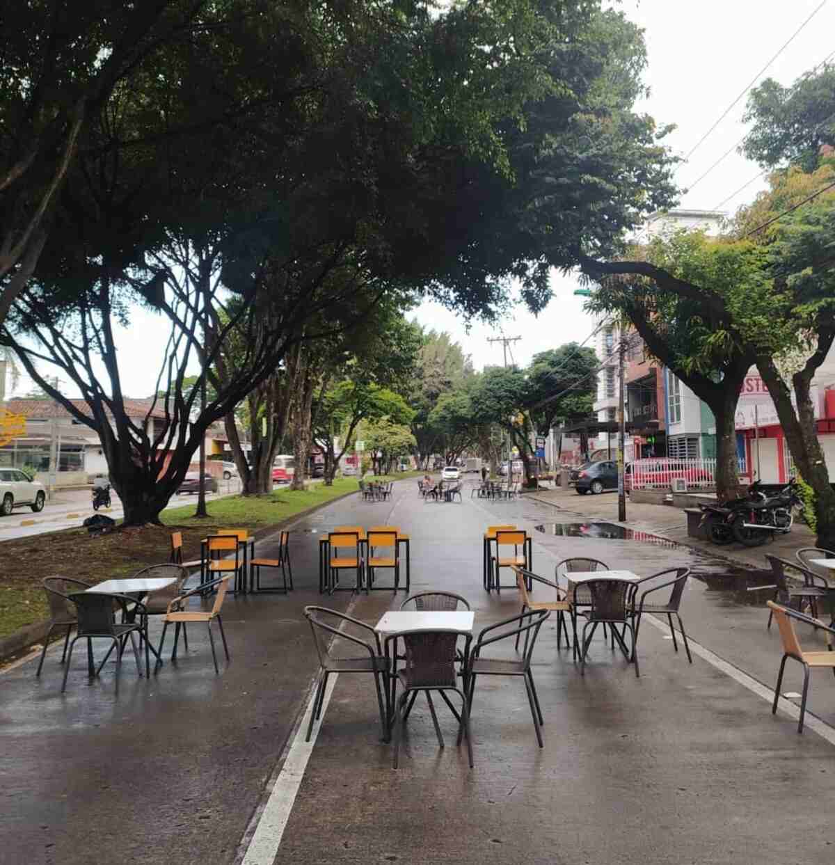 Comerciantes de Cali protestan por medidas decretadas en la ciudad