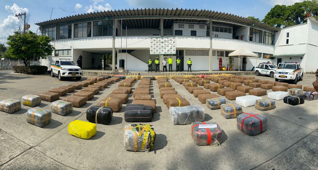 Llevaban 4 toneladas de estupefacientes en un tractocamión