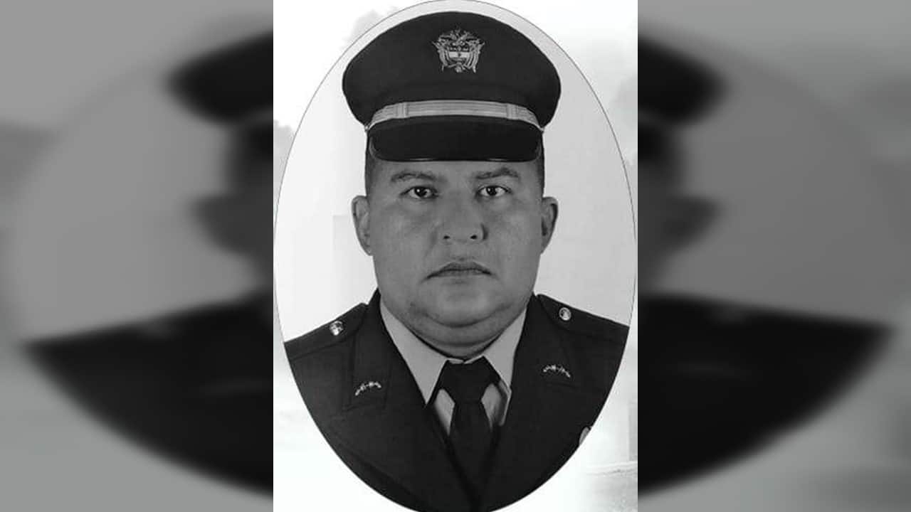 A 0 millones aumentó la recompensa por responsables de asesinar a un Policía