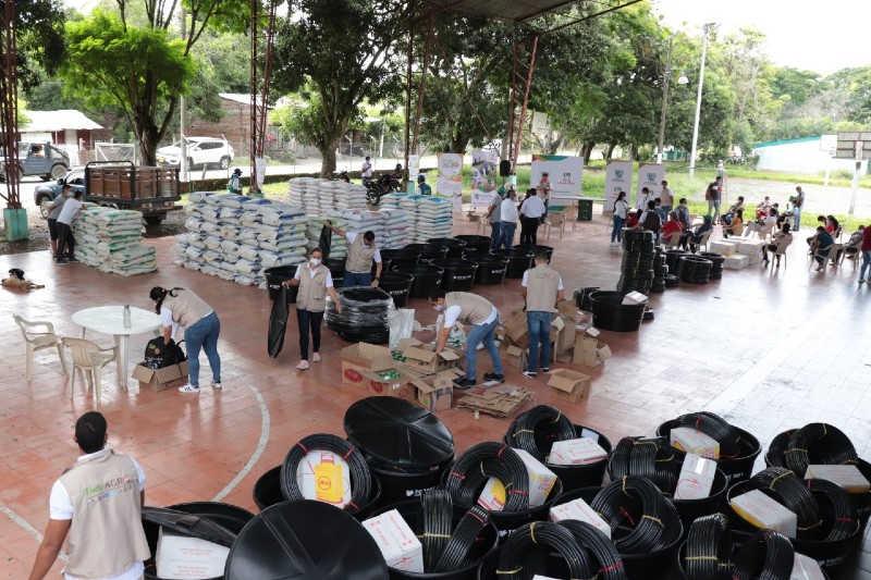 Campesinos de 11 municipios se beneficiarán con 'Proyecto Productivo'