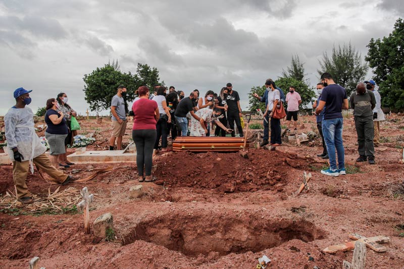 El mundo superó las cuatro millones de muertes por covid-19