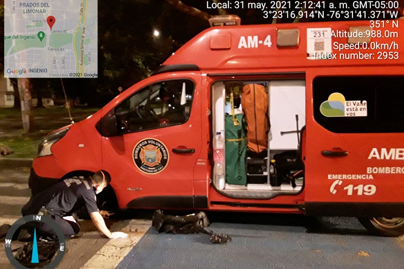 Desconocidos robaron y abandonaron en El Ingenio ambulancia de Bomberos Cali