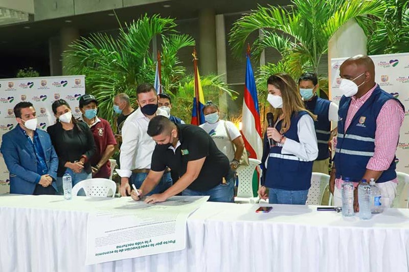 Firman pacto para reactivar establecimientos nocturnos y gastronómicos