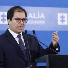 Con plantón en Cali y Bogotá piden la renuncia del fiscal general Barbosa