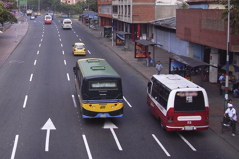 Regresan los buses urbanos tradicionales a Cali para atender crisis de movilidad