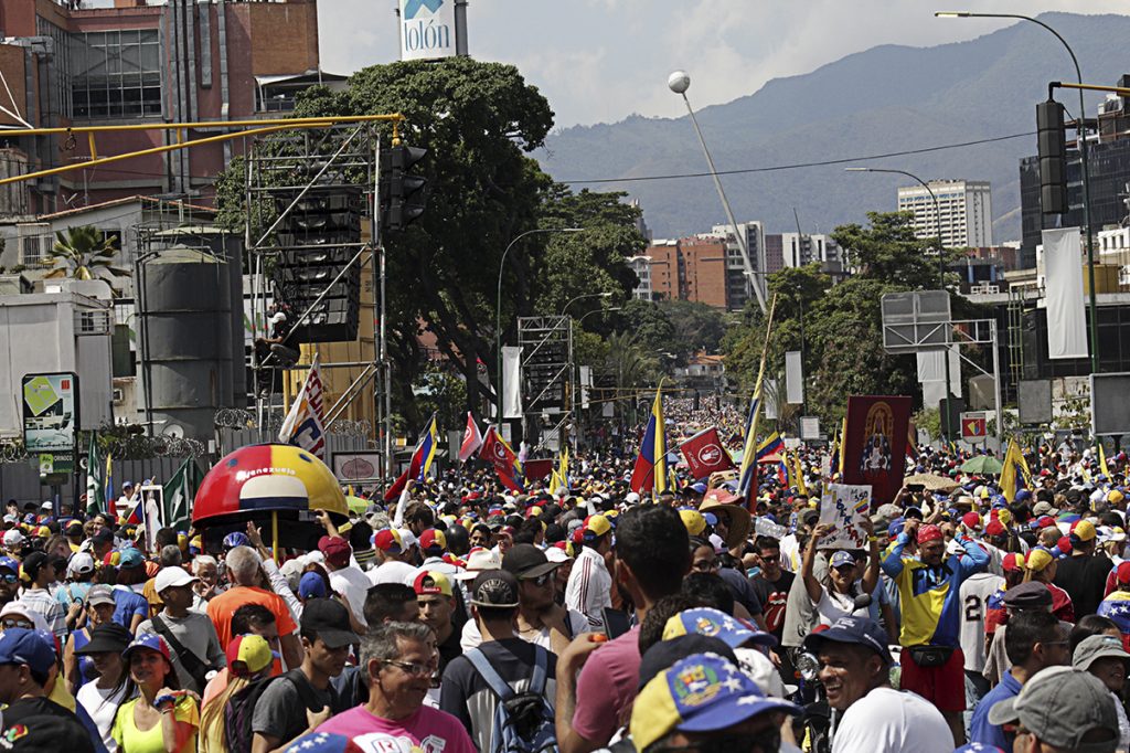 EEUU, UE y Canadá listos para revisar política de sanciones a Venezuela
