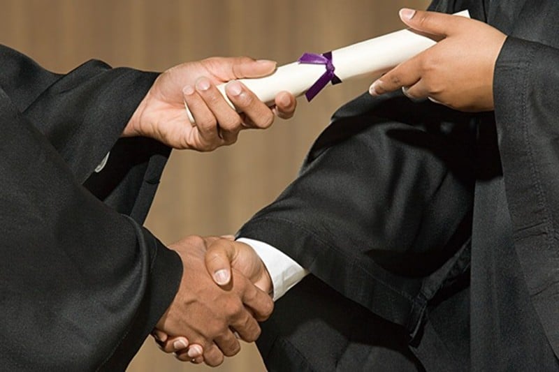 Establecimientos educativos podrán realizar ceremonias de grado presenciales