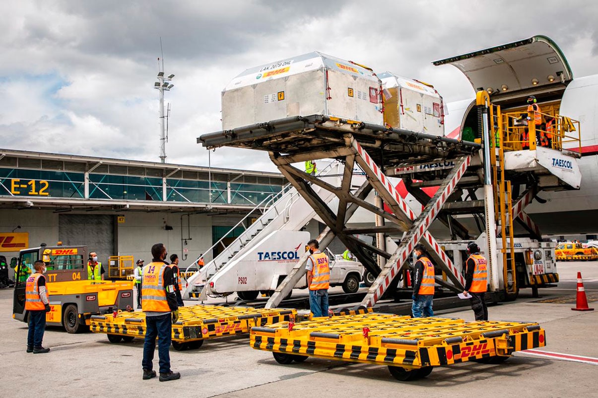Colombia recibió 443.430 vacunas de Pfizer que serán para segunda dosis