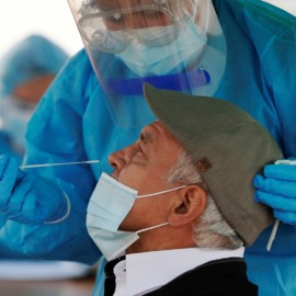 Casos globales de covid-19 suben por segunda semana consecutiva
