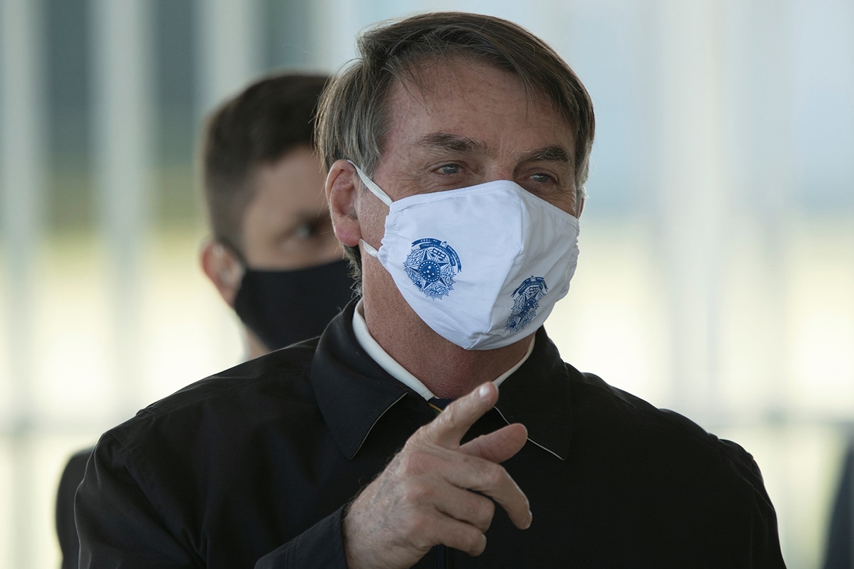 Bolsonaro pide al Senado destituir a juez del Supremo que lo investiga