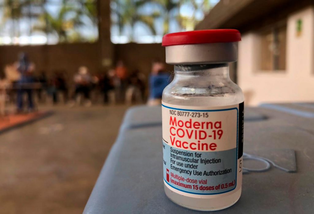 Farmacéuticas esperan que en 2022 terminen problemas de suministro de vacunas