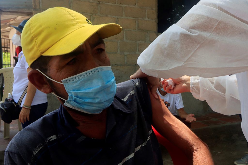 Colombia suma 6.636 casos nuevos, la cifra más baja desde el 24 de marzo
