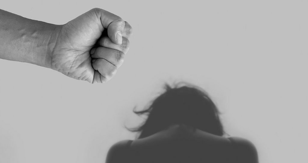 Reportan disminución del 58% en casos de feminicidio en Valle durante 2021