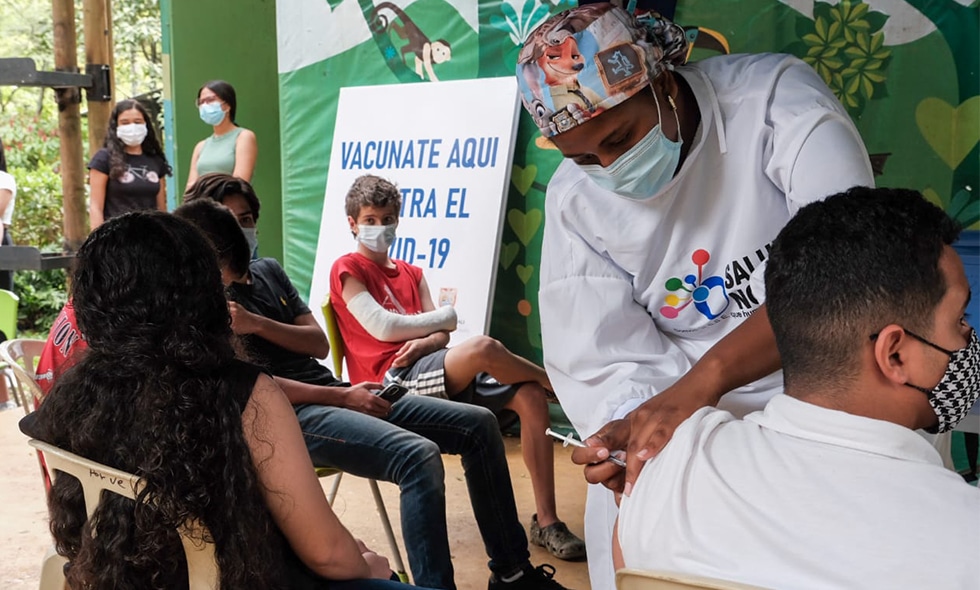 Llegarán vacunas Pfizer a Cali, pero sigue crisis de dosis de otros laboratorios