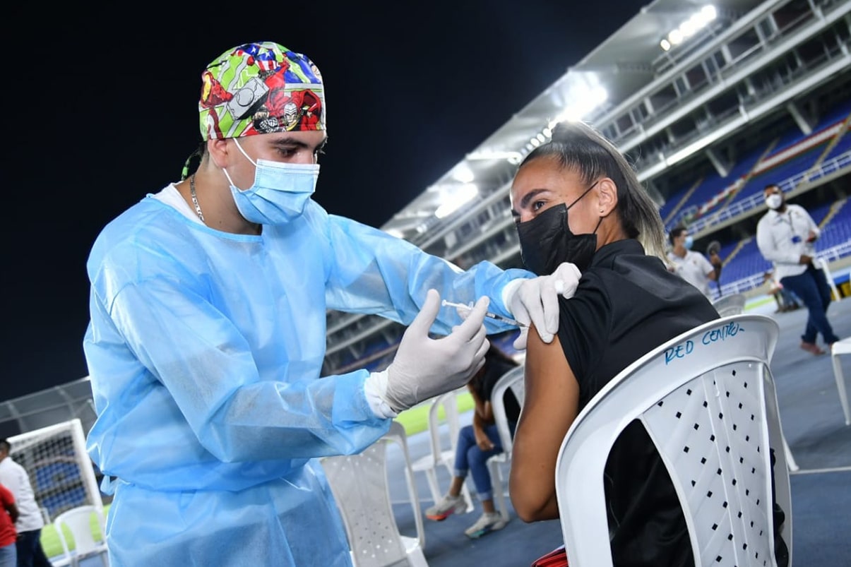 Megacentro de vacunación del estadio Pascual Guerrero cerrará más temprano por partido