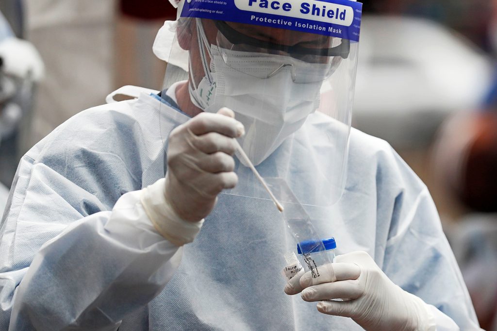 Con la pandemia a la baja, Colombia suma otros 3.948 casos y 167 muertes