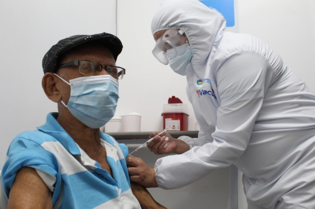 Más del 90% de los mayores de 80 años en Cali, ya están vacunados contra el covid