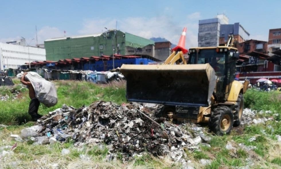 Inicia campaña de limpieza de escombros y residuos en El Calvario en Cali