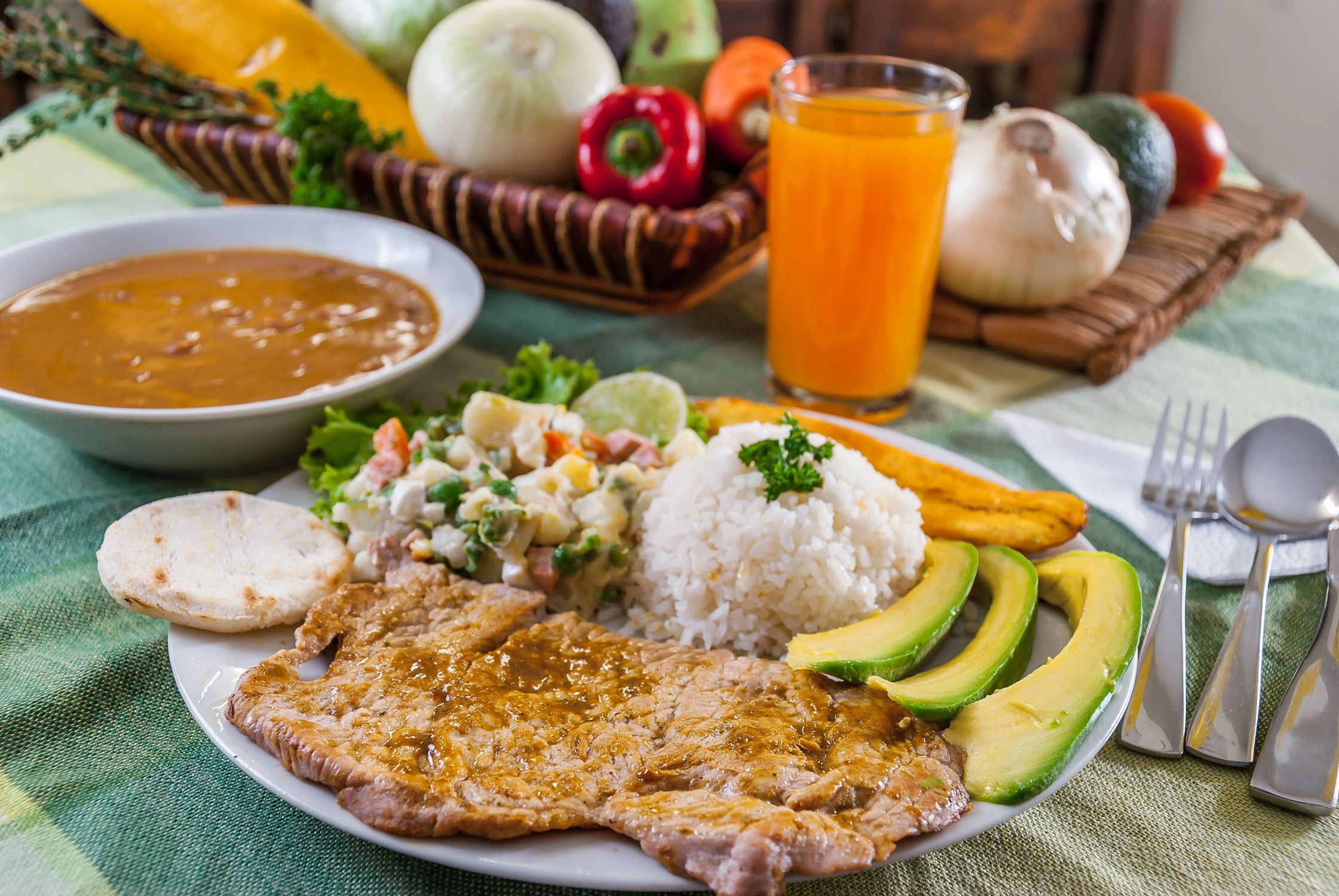 Otro restaurante que le dice adiós a Cali ¿Qué está pasando?