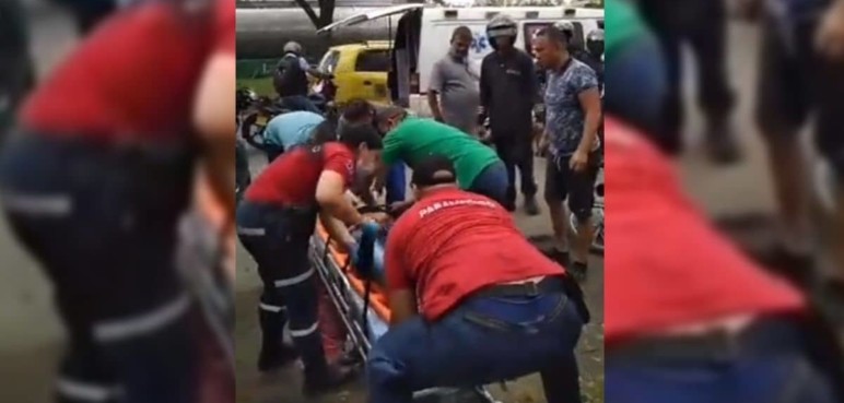 Mujer cayó en extrañas circunstancias de un carro en la vía Cali-Yumbo