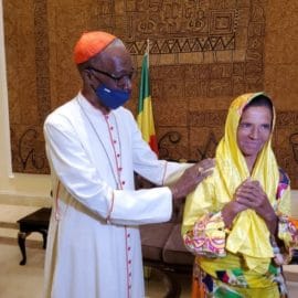 Liberan a monja colombiana secuestrada en Malí desde 2017