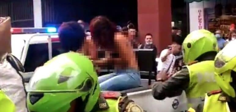 Dos mujeres fueron brutalmente golpeadas en el centro de Cali tras cometer un hurto