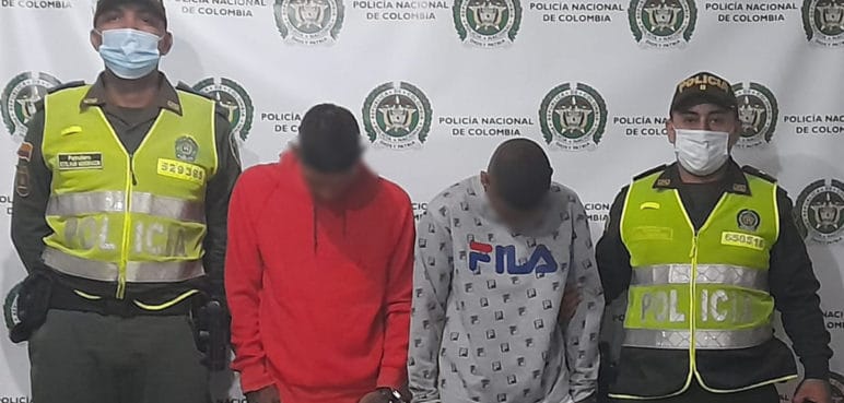 Capturan a dos sujetos por robar a conductores de carros en oeste de Cali