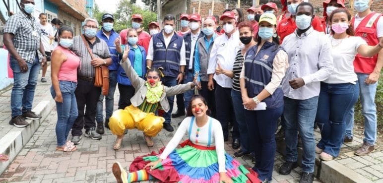 Alcaldía entregó calles de adoquines en barrios del oriente de Cali