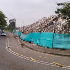 ¡Vuelve y juega! Se rebosó la escombrera de la Carrera 50, sur de Cali