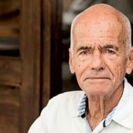 Murió Hernán Hoyos, el caleño pionero de la 'sexo-ficción'