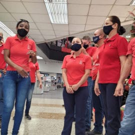 Sigue el martirio de empleados de La 14 por falta del pago de varias quincenas