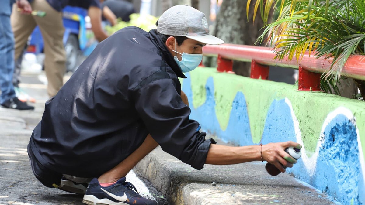 Vecinos y comerciantes de la Avenida Sexta lideraron jornada de embellecimiento