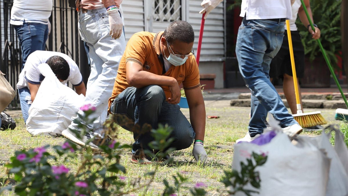Vecinos y comerciantes de la Avenida Sexta lideraron jornada de embellecimiento