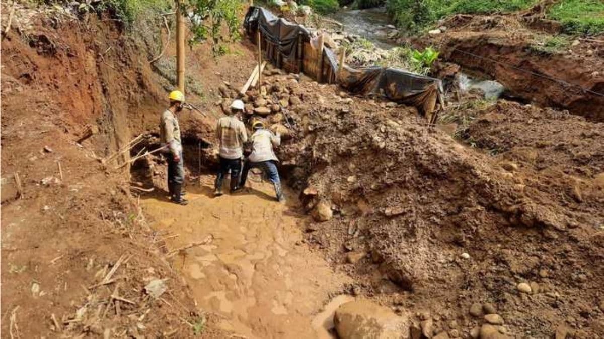 Recuperan vías (afectadas por lluvias) que conectan cuatro municipios del norte del Valle