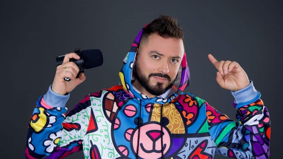 En homenaje a Andrés Caicedo, recuperan el aviso del Teatro San Fernando