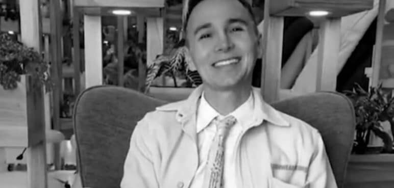Hallan muerto al reconocido estilista Mauricio Leal junto a su madre