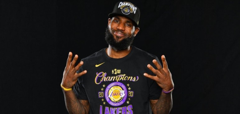Luego de 19 años de carrera, LeBron James recibe su primera sanción
