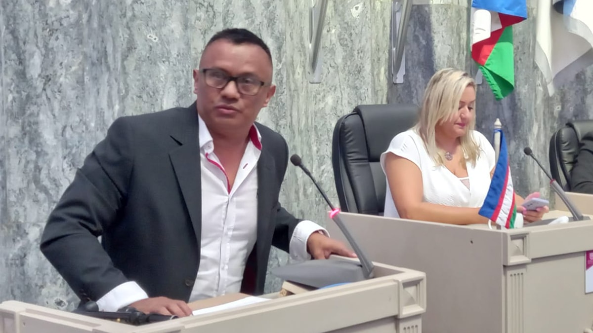 Inseguridad: denuncian que una pareja intenta ingresar a casas de Vipasa