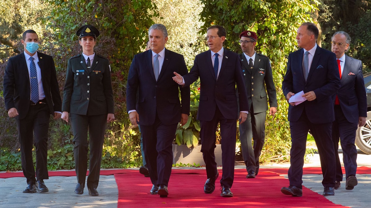 Embajador de Irán responde a declaraciones de ministro Diego Molano