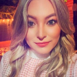 El hijo del 'Mono Jojoy' se casa con la periodista uribista Catalina Suárez