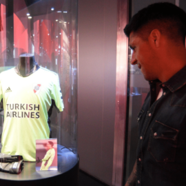 Enzo Pérez fue homenajeado por hazaña en Copa Libertadores