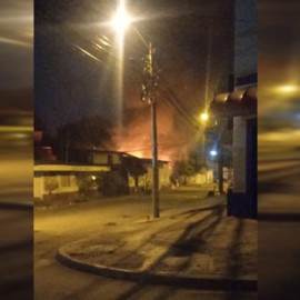 Hombre de 86 años murió en incendio en una bodega de reciclaje en Cali