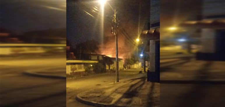 Hombre de 86 años murió en incendio en una bodega de reciclaje en Cali