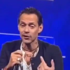 Marc Anthony generó polémica en redes por extraño movimiento de mandíbula