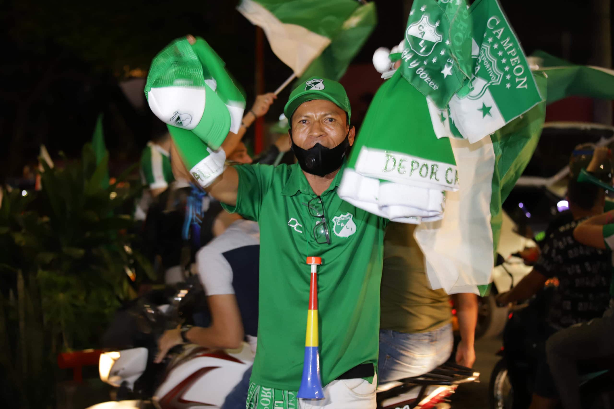 las-calles-se-tineron-de-verde-luego-del-triunfo-del-cali-23-12-2021